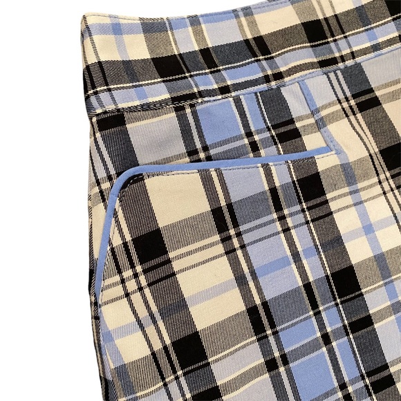 IZOD NWOT Golf Classic Blue/White/Black Plaid Skort 4 - Picture 2 of 12